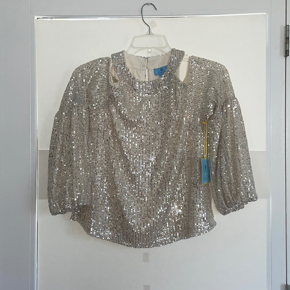 CeCe NWT Long Sleeve Cold Shoulder Crew Neck Sequin Blouse Top Silver XS